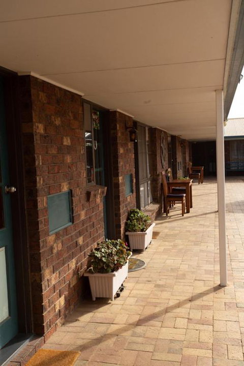 Donald Motor Lodge - Tourism Adelaide 3