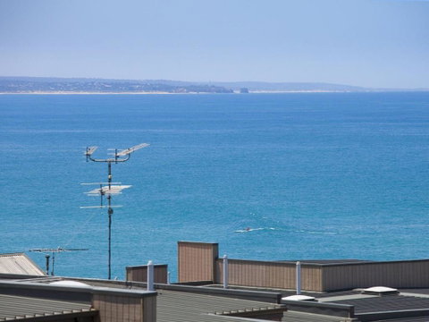 POINT GREY APARTMENT 14 The Point - Tourism Adelaide 5
