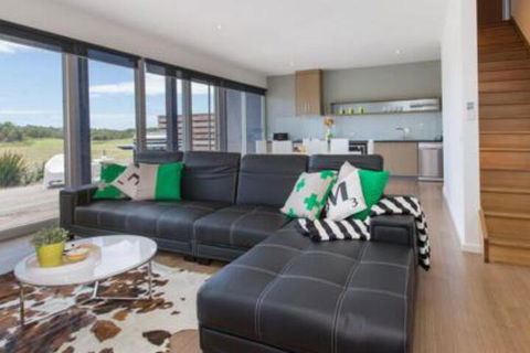 ST ANDREWS BEACH APARTMENT 4.01 - Tourism Adelaide 0