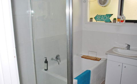 SHORE BEATS WORK INVERLOCH - Tourism Adelaide 3