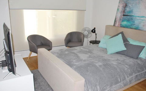 SHORE BEATS WORK INVERLOCH - Tourism Adelaide 4