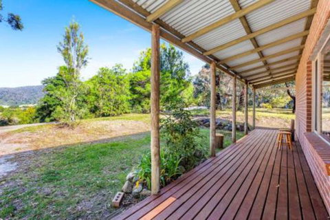Braeside Cabin Two Alphitonia - Tourism Adelaide 3