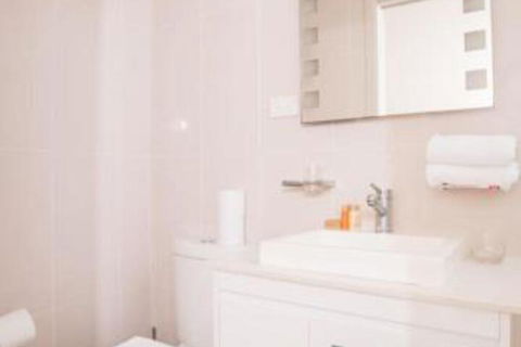 Scenic Illawong Riverside Getaway 1bed1bath Unit - Tourism Adelaide 7
