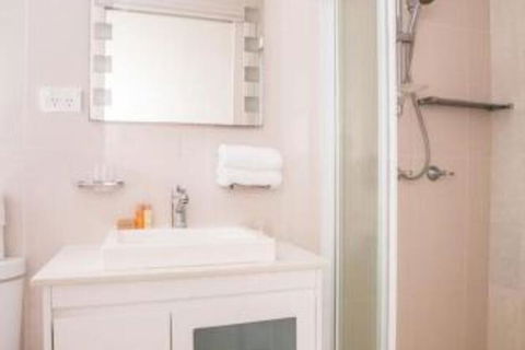 Scenic Illawong Riverside Getaway 1bed1bath Unit - Tourism Adelaide 5