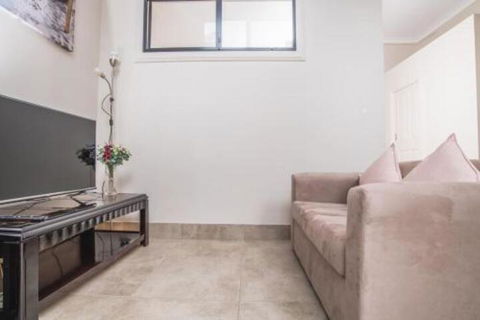 Scenic Illawong Riverside Getaway 1bed1bath Unit - Tourism Adelaide 3