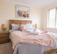 42 Rosemary Lane  Central Orange Spacious Family Home Quiet Lane - Tourism Adelaide