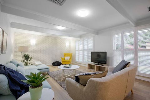 Quiet & Peaceful 3bed2bath Home @keilor Downs - Tourism Adelaide 4