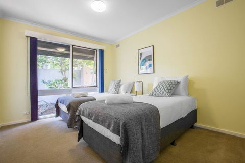 Spacious Comfortable Home In Wheelers Hill+pool - Tourism Adelaide 7