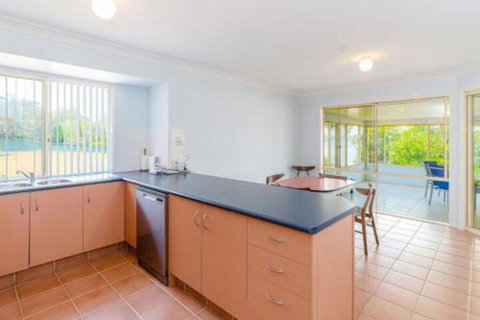 Ralphs Cottage Orion Drive Yamba Pet Friendly Free Wi Fi No Linen - Tourism Adelaide 5