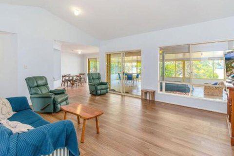 Ralphs Cottage Orion Drive Yamba Pet Friendly Free Wi Fi No Linen - Tourism Adelaide 3