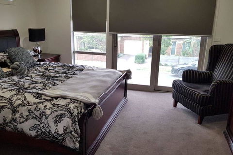 CHELSEA Family Home Close To Beach & Shops - Tourism Adelaide 6