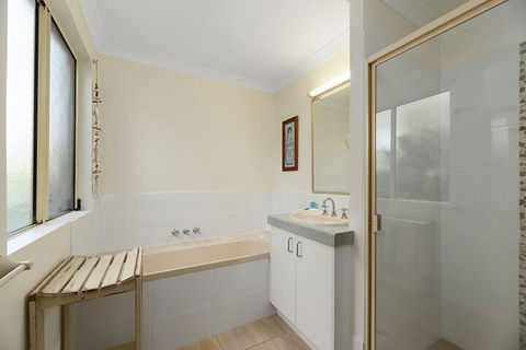 Fabulous Pet Friendly Family Home - 3 Carribean Court - Tourism Adelaide 2