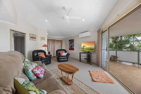 Fabulous Pet Friendly Family Home - 3 Carribean Court - Tourism Adelaide 6