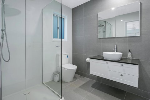 Walk To Hastings Street Noosa Sound - Tourism Adelaide 1