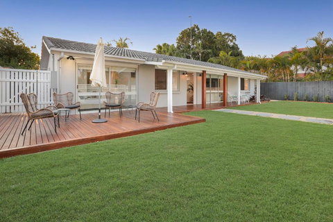 Walk To Hastings Street Noosa Sound - Tourism Adelaide 5