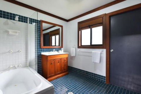 Kelman Cottage Tucked Away With Pool + Native Wildlife - Tourism Adelaide 5
