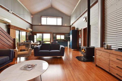Kelman Cottage Tucked Away With Pool + Native Wildlife - Tourism Adelaide 0