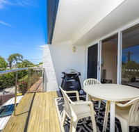 Sunbright 2/5 Petrel Street