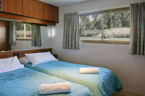 All Seasons Houseboats - Tourism Adelaide 4