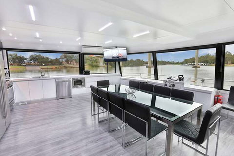 All Seasons Houseboats - Tourism Adelaide 7