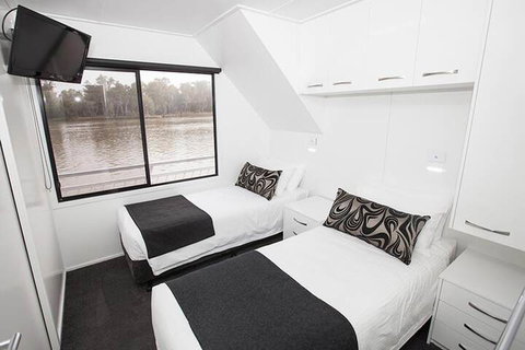 All Seasons Houseboats - Tourism Adelaide 3