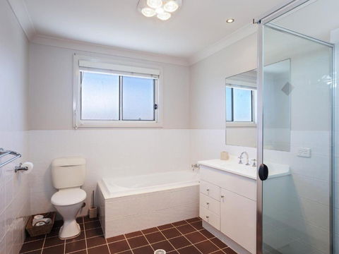 Relax At Pacific 1 / 26 Pacific Avenue Private Duplex With Enclosed Yard - Tourism Adelaide 2