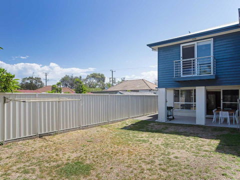 Relax At Pacific 1 / 26 Pacific Avenue Private Duplex With Enclosed Yard - Tourism Adelaide 3