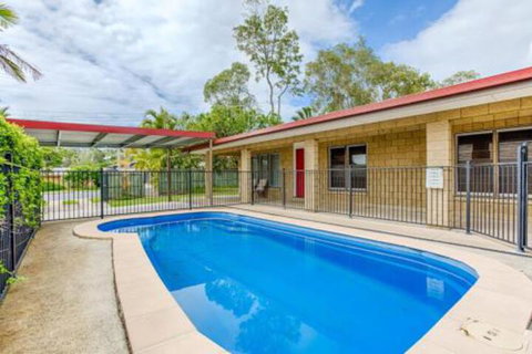 14 Double Island Drive Rainbow Beach Large Holiday House With PoolPets Welcome Free Wi Fi - Tourism Adelaide 0