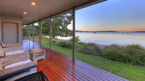 Tides Reach - Essentially Tas Dover - Tourism Adelaide 1