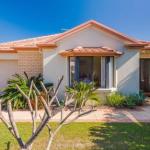 Oceania Cottage LJHooker Yamba - Tourism Adelaide 1