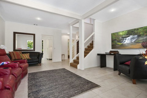 Stunning Sunshine Beach House In Prime Location 31 Ferguson Street - Tourism Adelaide 7