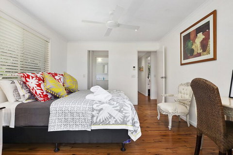 Stunning Sunshine Beach House In Prime Location 31 Ferguson Street - Tourism Adelaide 5