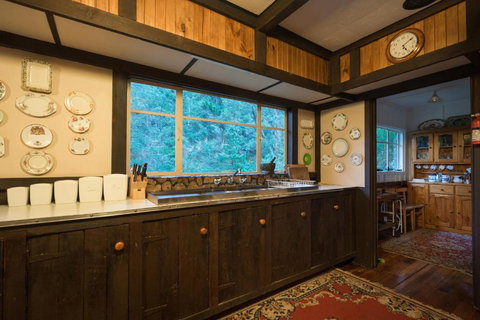 Walhalla Coach House - Tourism Adelaide 1