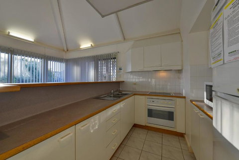 Osprey Holiday Village Unit 108 Serene 3 Bedroom Holiday Villa With A Pool In The Complex - Tourism Adelaide 5