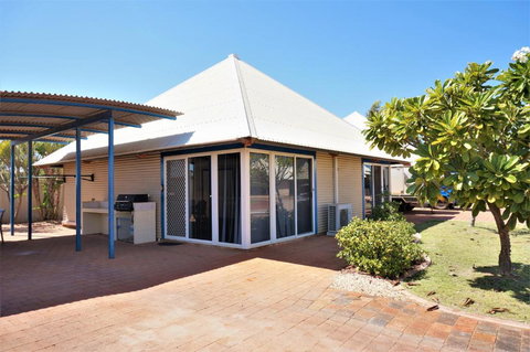 Osprey Holiday Village Unit 108 Serene 3 Bedroom Holiday Villa With A Pool In The Complex - Tourism Adelaide 6