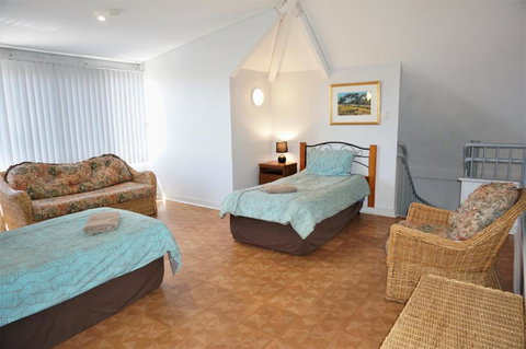 Osprey Holiday Village Unit 108 Serene 3 Bedroom Holiday Villa With A Pool In The Complex - Tourism Adelaide 7