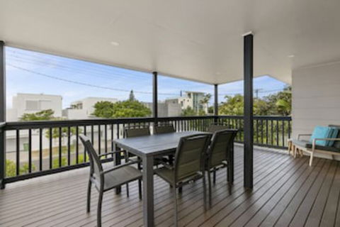 Sundance Pet Friendly Beach House In Peregian! 59 Lorikeet Drive - Tourism Adelaide 0