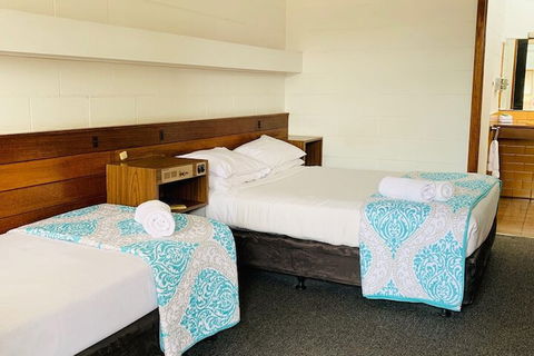 The Caledonian Hotel Motel - Tourism Adelaide 3