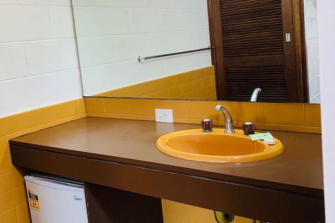 The Caledonian Hotel Motel - Tourism Adelaide 4