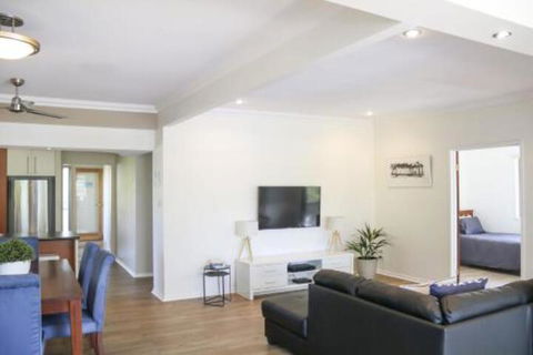 Top Tier Dog Friendly Holiday Home - Tourism Adelaide 4