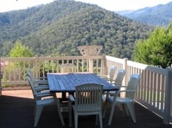 Alpine Stag Lodge House - Tourism Adelaide 4