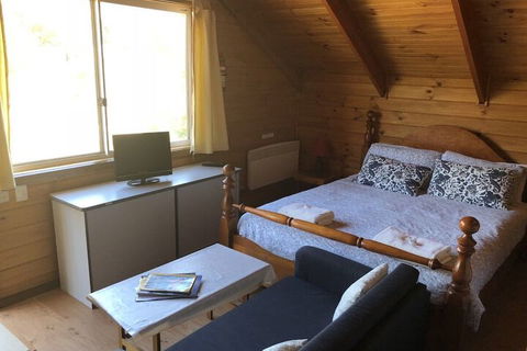 Alpine Stag Lodge Unit 2 - Tourism Adelaide 2