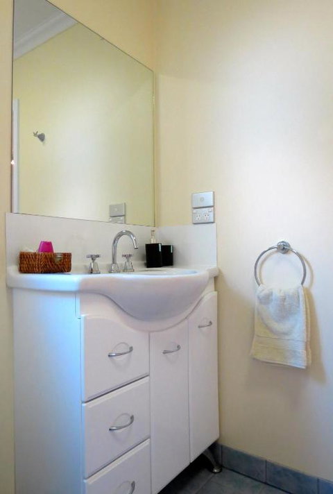 The Wave Oasis SC B & B - Tourism Adelaide 1
