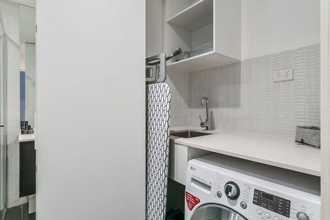 GRATTAN A Premier Location & Modern Space - Tourism Adelaide 5