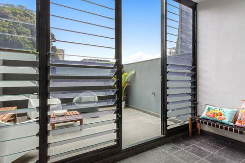 GRATTAN A Premier Location & Modern Space - Tourism Adelaide 6