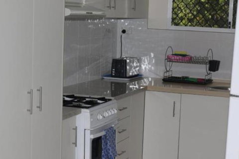 Froggy Hollow Holiday Cottage - Tourism Adelaide 2