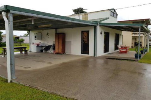 Froggy Hollow Holiday Cottage - Tourism Adelaide 4