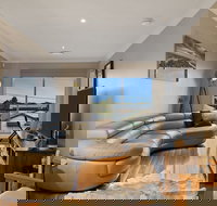 Resort Style Home near Airport  CBD - Tourism Adelaide