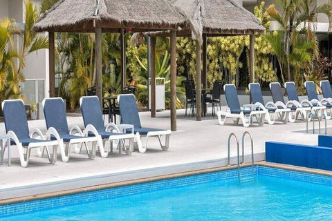 2 BDR / Apt / Foxtel / WiFi / Pool / Parking / Spa / Hervey Bay - Tourism Adelaide 2