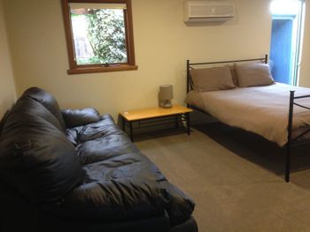 Swan Cottage - Tourism Adelaide 1